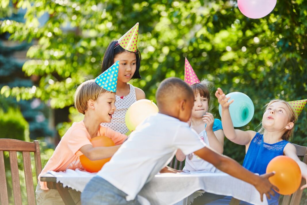 Kindergeburtstag im Garten Feiern